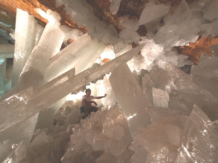 Giant Crystal Cave in the Mexican Desert Amusing